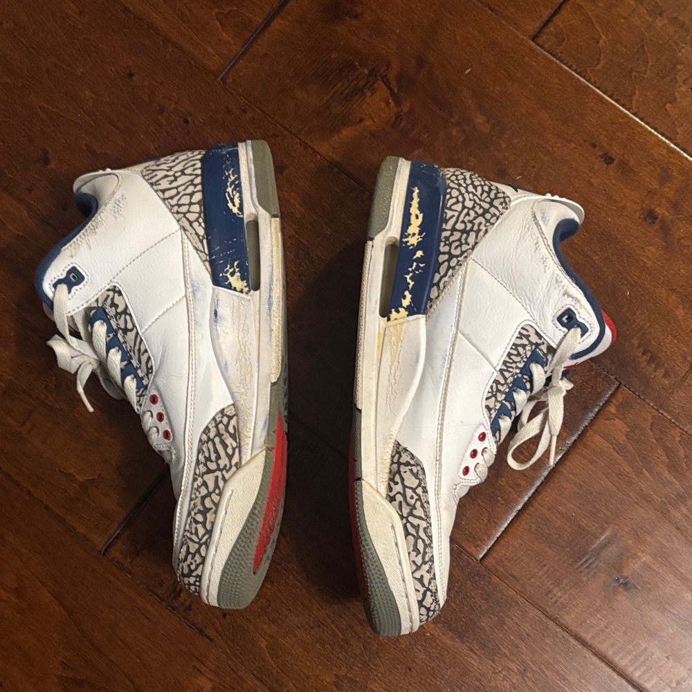 Jordan Athletic Shoes White and Blue